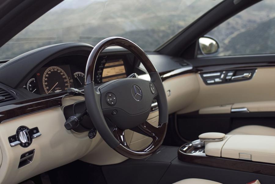  Mercedes-Benz S-Class 2007 года  (фото 39 из 414)